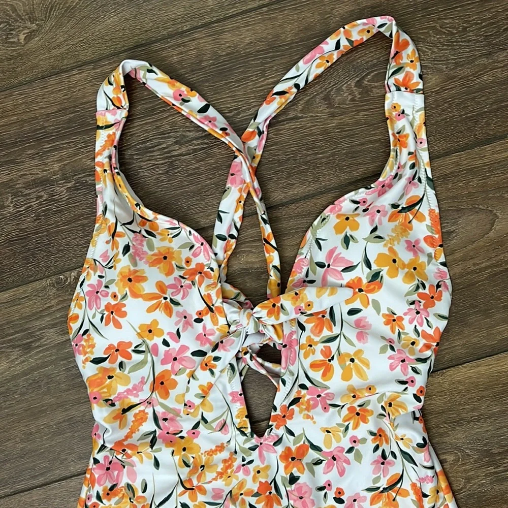 NWT Jessica Simpson Sunset Multi One-Piece Swimsuit, Size M